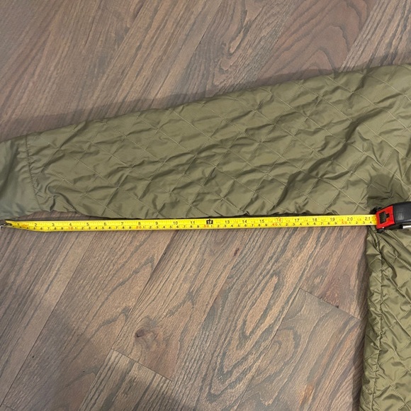 Men's North Fave Quilted Fort Point Jacket in Olive Green, Insulated, Like New! - Picture 7 of 10